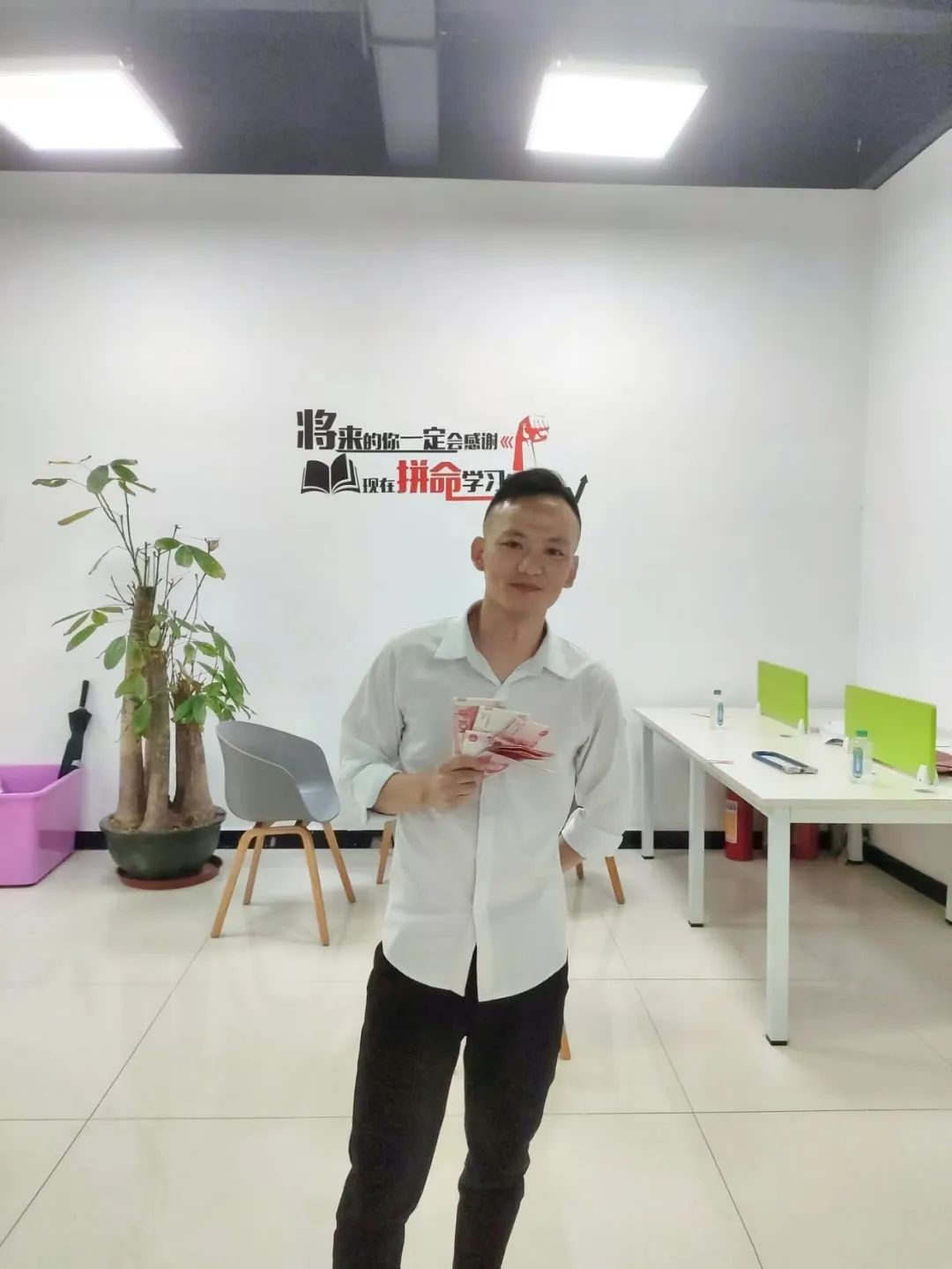 1657702632544136.jpg 1657702632544136.jpg