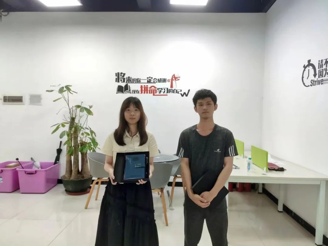 1657702734933832.jpg 1657702734933832.jpg